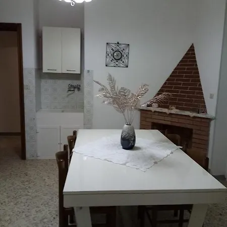 Dimora Storica Fronte Mare Con Terrazzo Privato Holiday home *