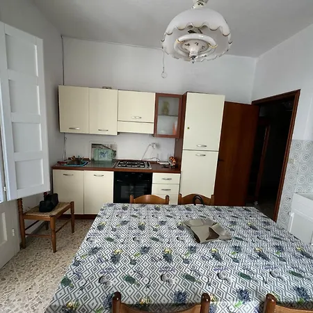 Dimora Storica Fronte Mare Con Terrazzo Privato * トッレ・カンネ